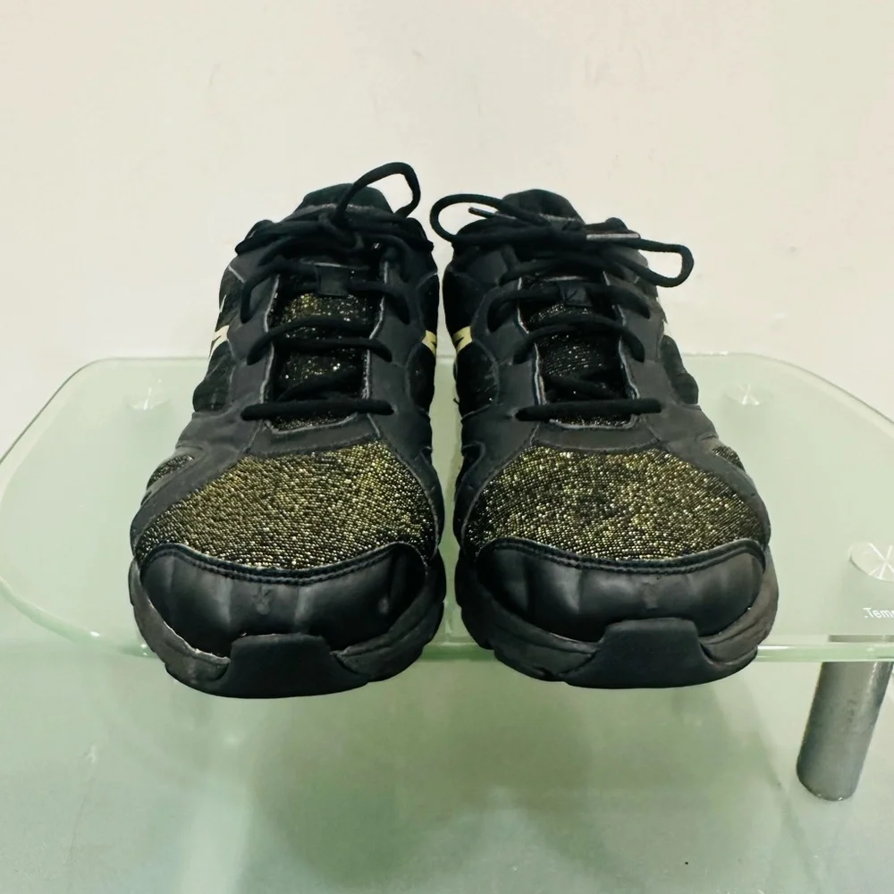 Ryka Women's‎ Size 12 Vida RZV Black / Gold Sparkle Pre-Owned Athletic Sneaker
